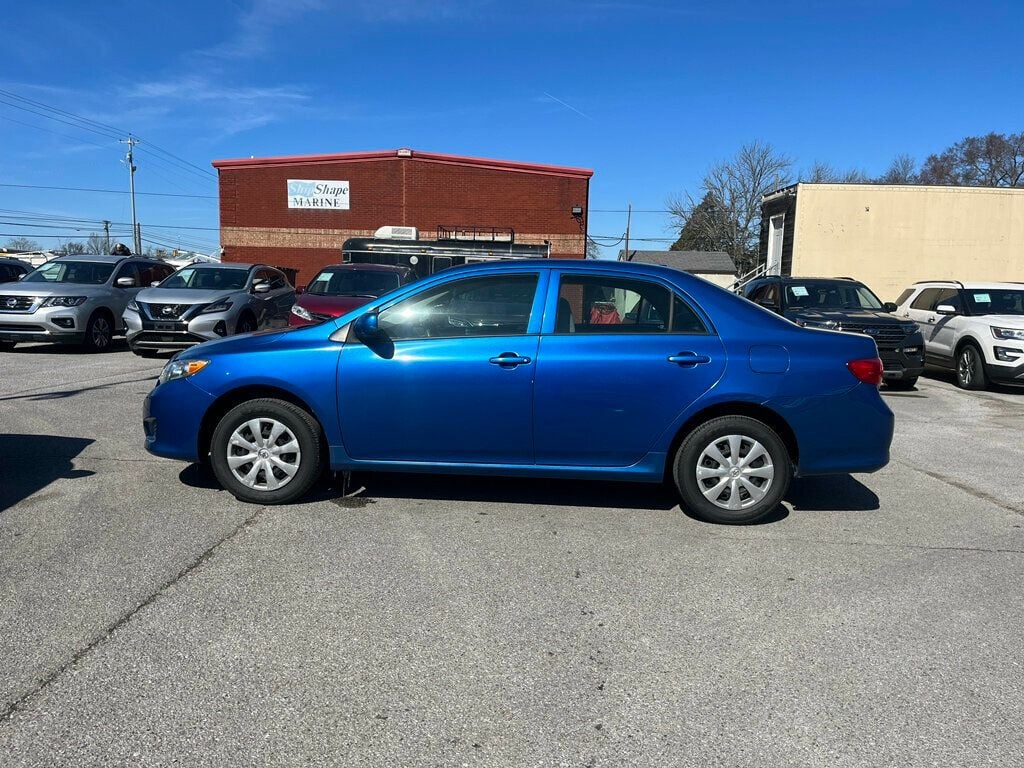 2010 Toyota Corolla 4dr Sedan Automatic LE - 22779094 - 6