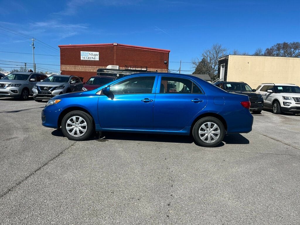 2010 Toyota Corolla 4dr Sedan Automatic LE - 22779094 - 7