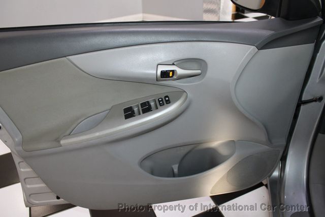 2010 Toyota Corolla 4dr Sedan Automatic LE - 22945785 - 9