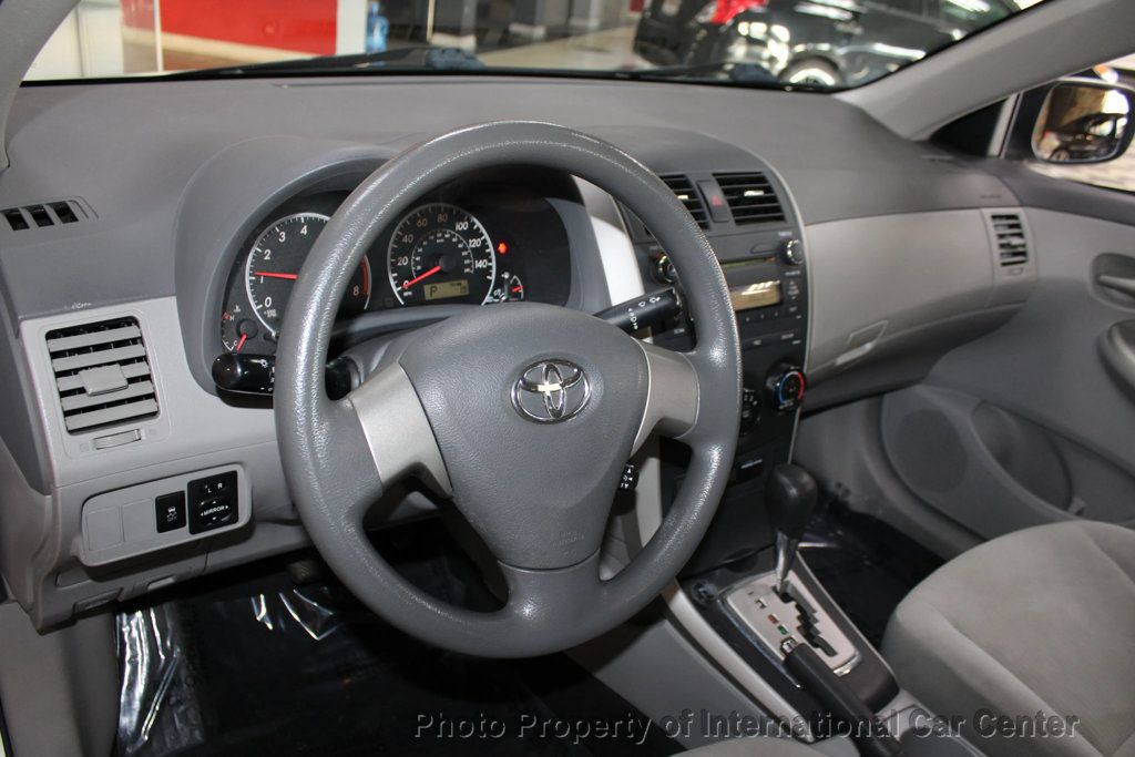 2010 Toyota Corolla 4dr Sedan Automatic LE - 22945785 - 10