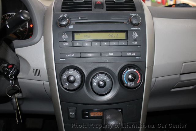 2010 Toyota Corolla 4dr Sedan Automatic LE - 22945785 - 14