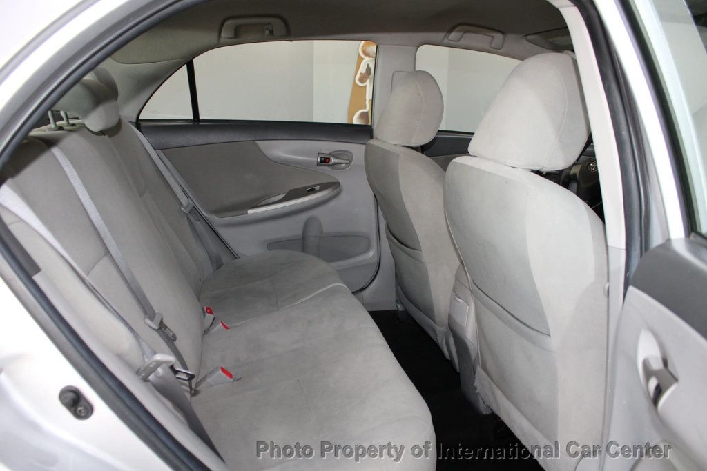 2010 Toyota Corolla 4dr Sedan Automatic LE - 22945785 - 22