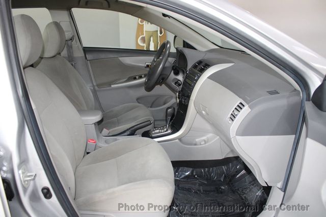 2010 Toyota Corolla 4dr Sedan Automatic LE - 22945785 - 25