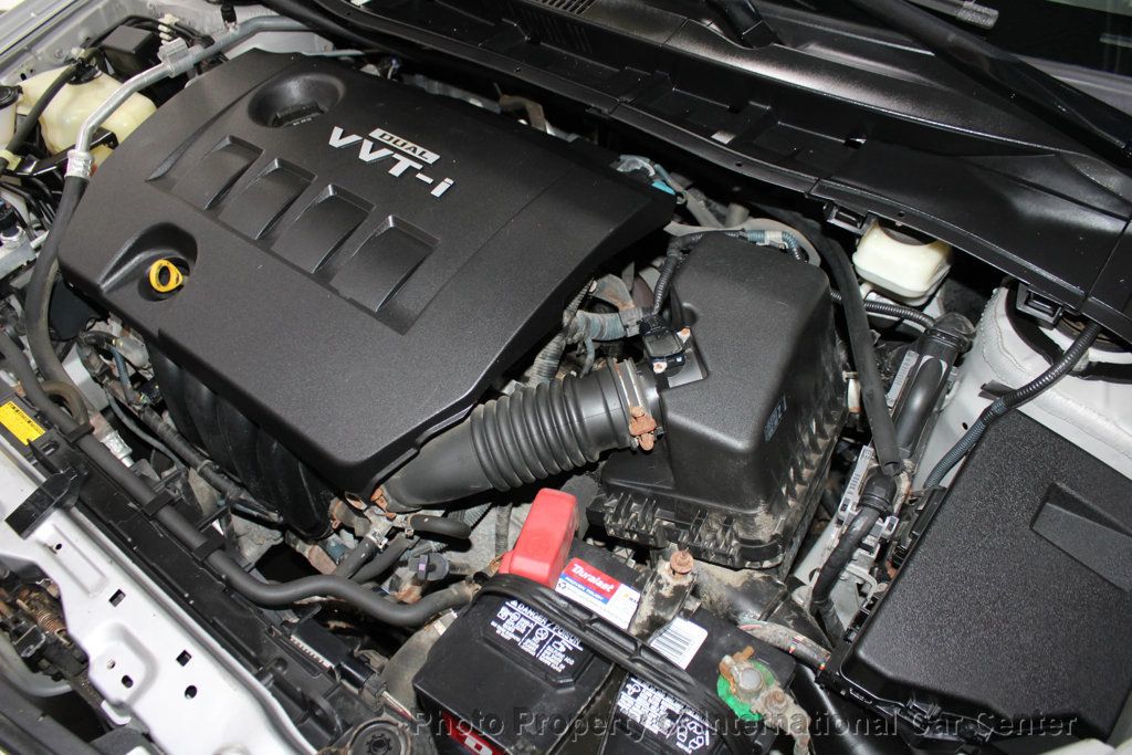 2010 Toyota Corolla 4dr Sedan Automatic LE - 22945785 - 28