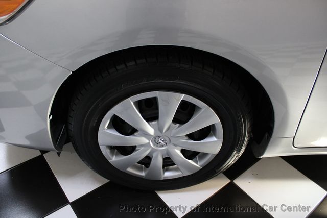 2010 Toyota Corolla 4dr Sedan Automatic LE - 22945785 - 30