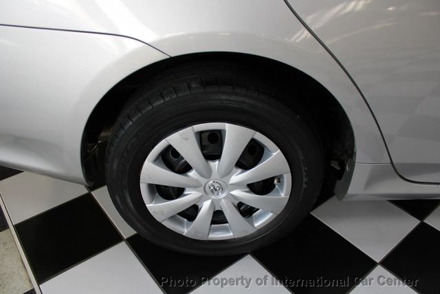 2010 Toyota Corolla 4dr Sedan Automatic LE - 22945785 - 32