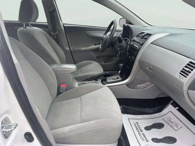 2010 Toyota Corolla 4dr Sedan Automatic LE - 22981217 - 18