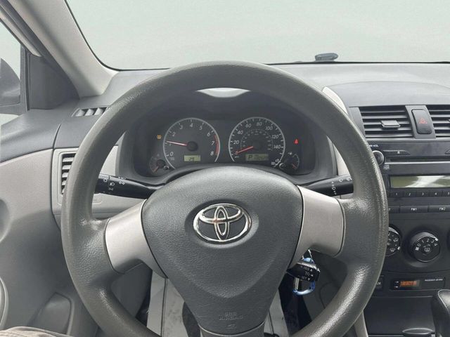 2010 Toyota Corolla 4dr Sedan Automatic LE - 22981217 - 25