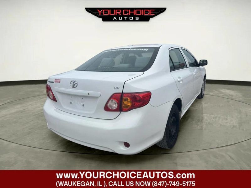 2010 Toyota Corolla 4dr Sedan Automatic LE - 22981217 - 4