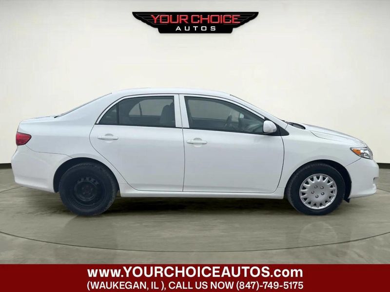 2010 Toyota Corolla 4dr Sedan Automatic LE - 22981217 - 5