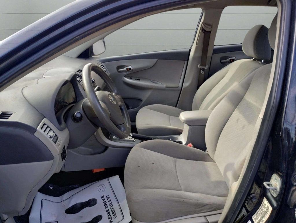 2010 Toyota Corolla 4dr Sedan Automatic LE - 23011854 - 10