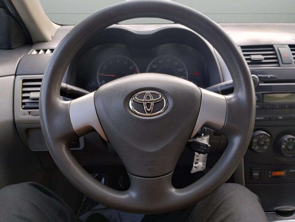 2010 Toyota Corolla 4dr Sedan Automatic LE - 23011854 - 18