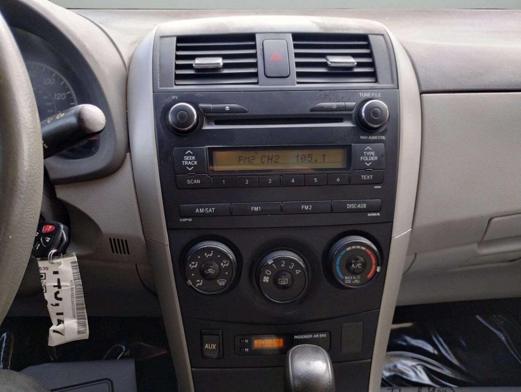 2010 Toyota Corolla 4dr Sedan Automatic LE - 23011854 - 22
