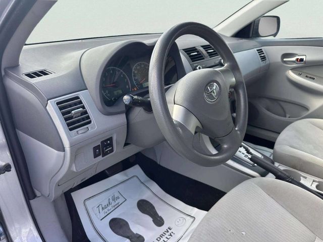 2010 Toyota Corolla 4dr Sedan Automatic LE - 23040548 - 14