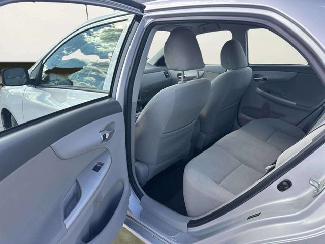 2010 Toyota Corolla 4dr Sedan Automatic LE - 23040548 - 16
