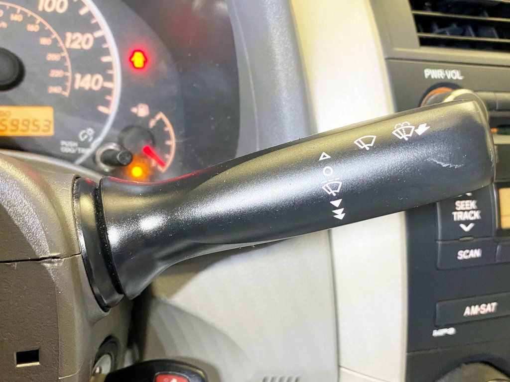 2010 Toyota Corolla 4dr Sedan Automatic LE - 22934926 - 22