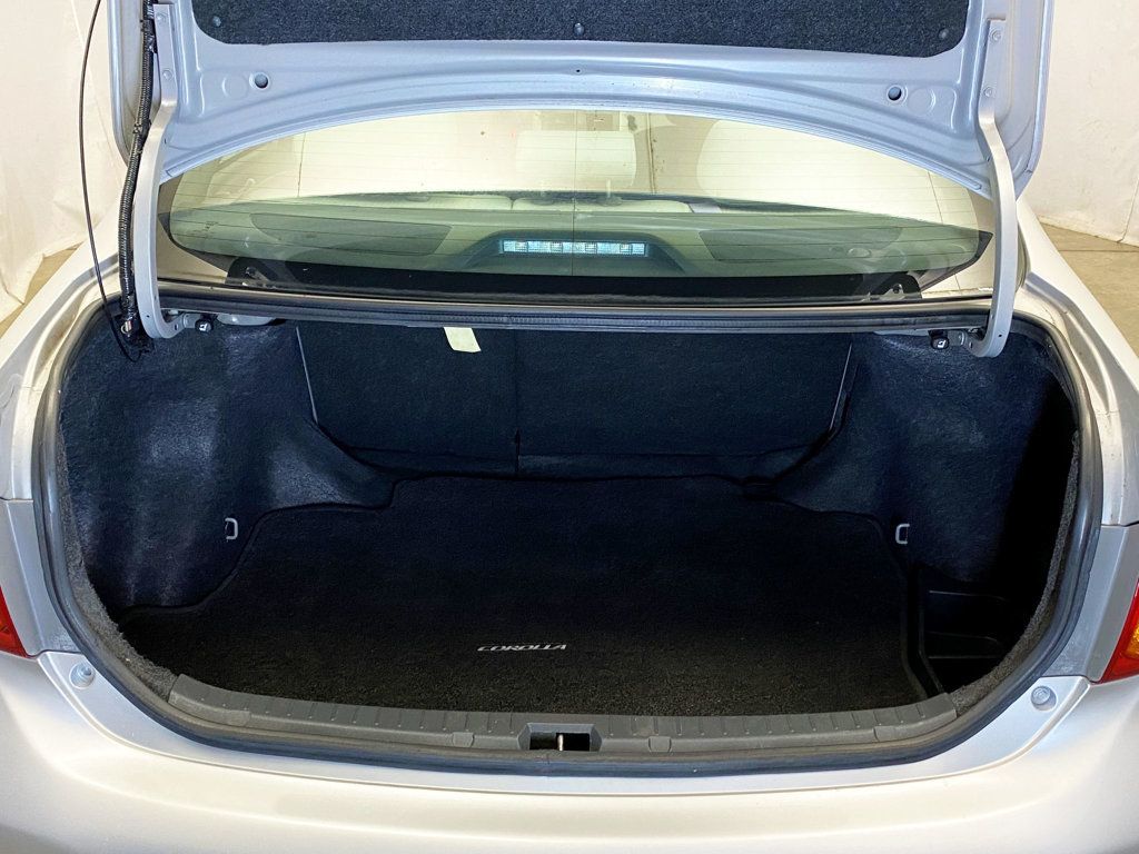 2010 Toyota Corolla 4dr Sedan Automatic LE - 22934926 - 42