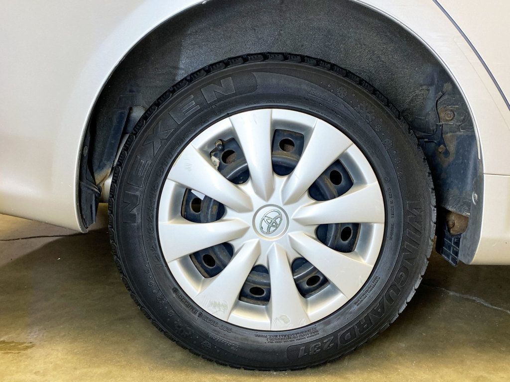 2010 Toyota Corolla 4dr Sedan Automatic LE - 22934926 - 46