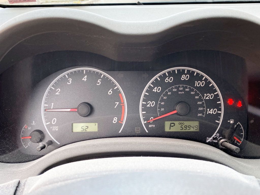 2010 Toyota Corolla 4dr Sedan Automatic LE - 22934926 - 7