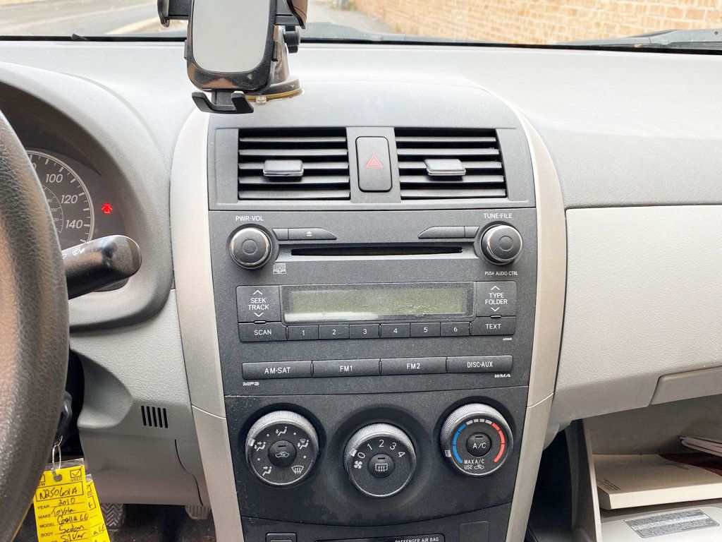 2010 Toyota Corolla 4dr Sedan Automatic LE - 22934926 - 8