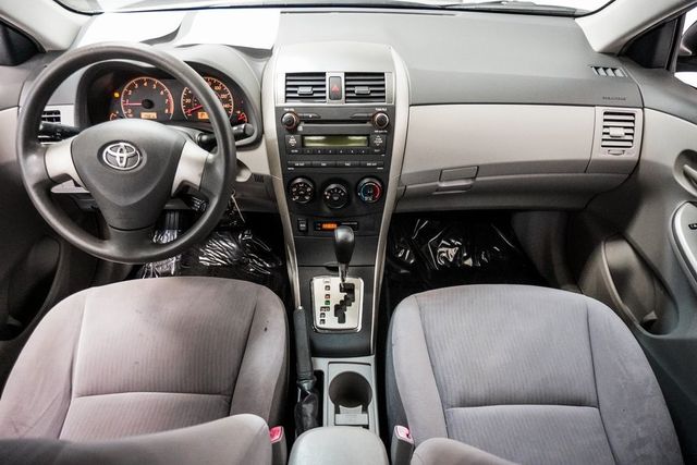 2010 Toyota Corolla 4dr Sedan Automatic LE - 22931521 - 10