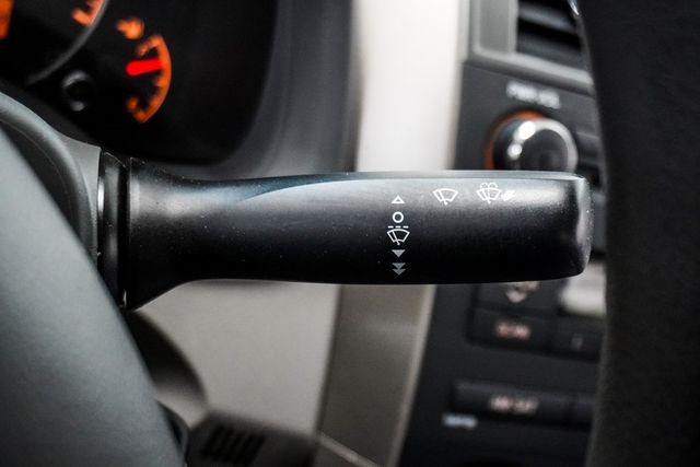 2010 Toyota Corolla 4dr Sedan Automatic LE - 22931521 - 13