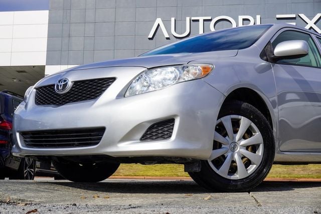 2010 Toyota Corolla 4dr Sedan Automatic LE - 22931521 - 1