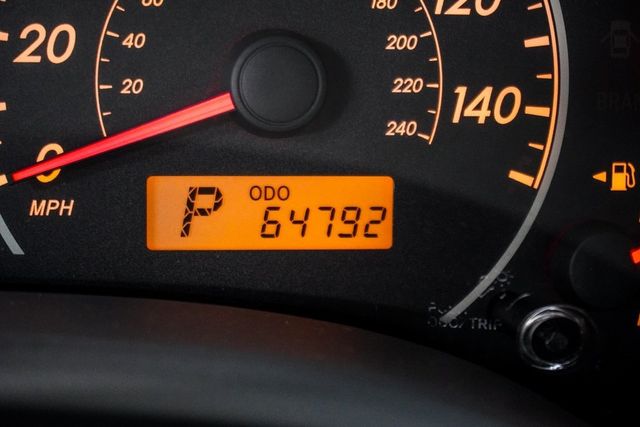 2010 Toyota Corolla 4dr Sedan Automatic LE - 22931521 - 24