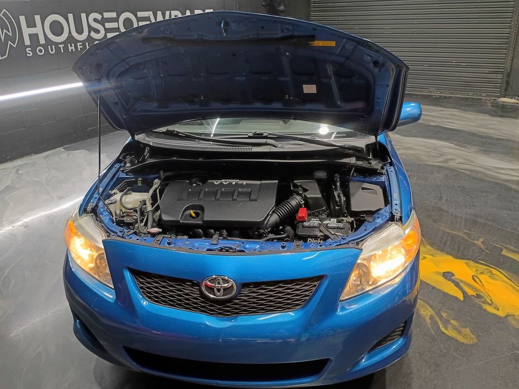 2010 Toyota Corolla 4dr Sedan Automatic LE Clean Carfax - 23089810 - 35