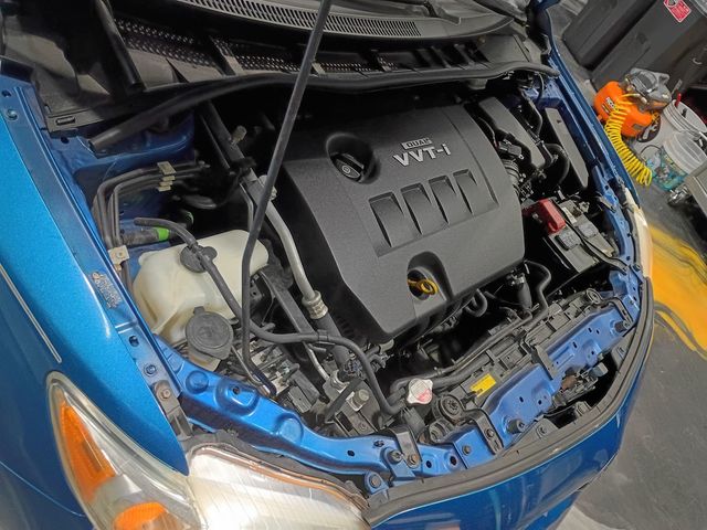 2010 Toyota Corolla 4dr Sedan Automatic LE Clean Carfax - 23089810 - 36