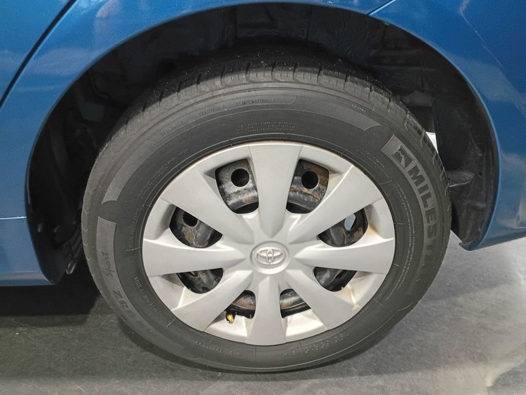 2010 Toyota Corolla 4dr Sedan Automatic LE Clean Carfax - 23089810 - 44