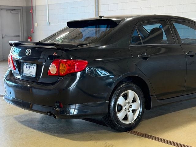 2010 Toyota Corolla 4dr Sedan Manual - 22971216 - 10