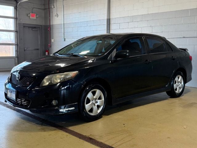 2010 Toyota Corolla 4dr Sedan Manual - 22971216 - 3