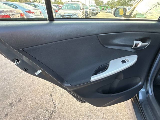 2010 Toyota Corolla Base 4dr Sedan 4A - 22906870 - 16