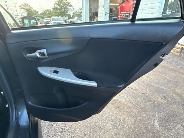 2010 Toyota Corolla Base 4dr Sedan 4A - 22906870 - 25