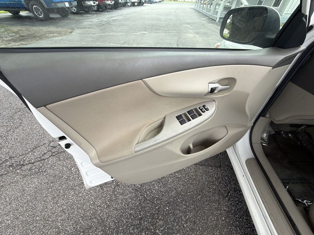 Toyota Corolla photo 12