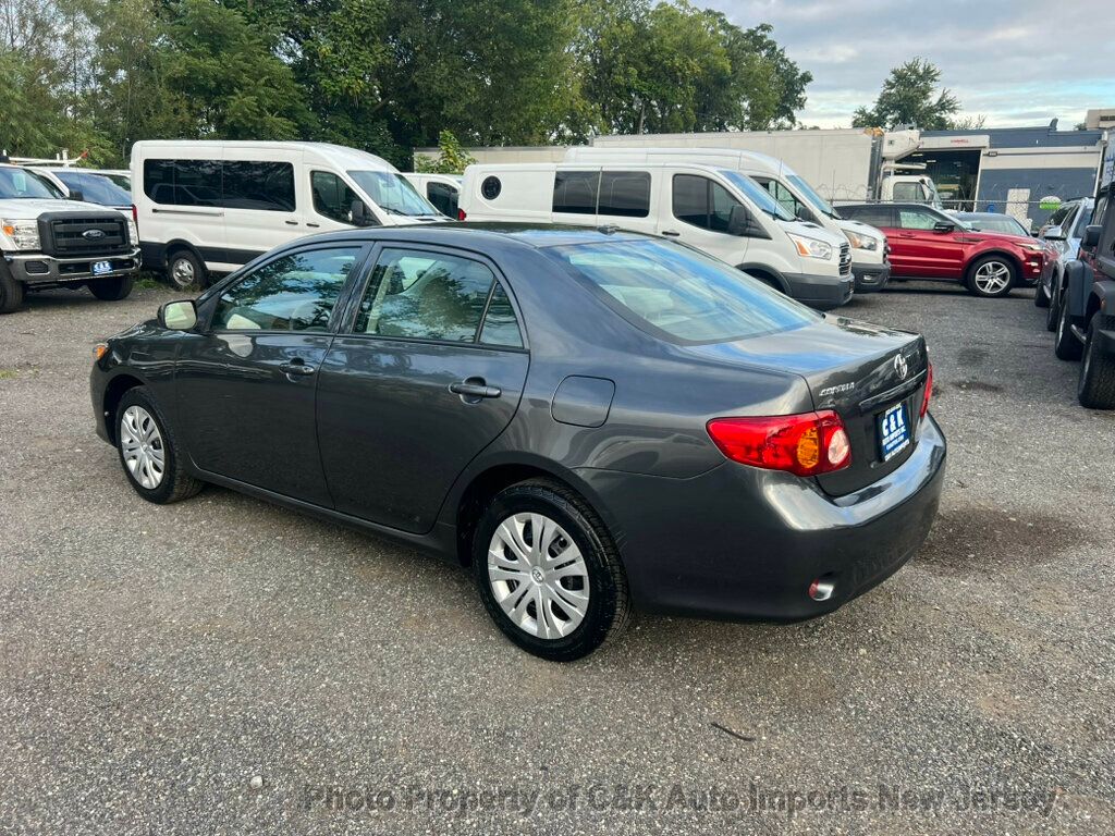 2010 Toyota Corolla LE photo 11
