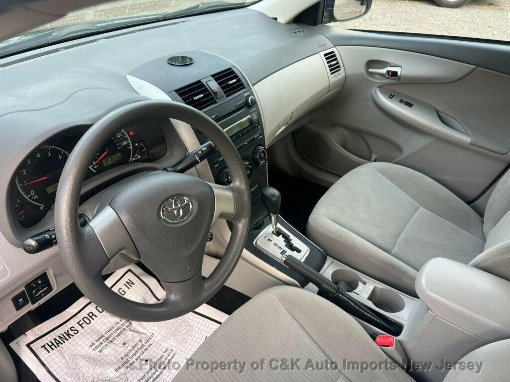2010 Toyota Corolla LE photo 16