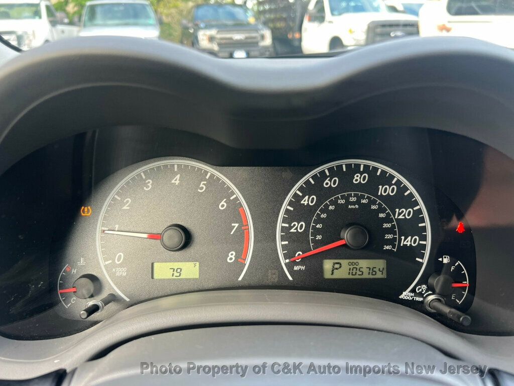 2010 Toyota Corolla LE photo 18