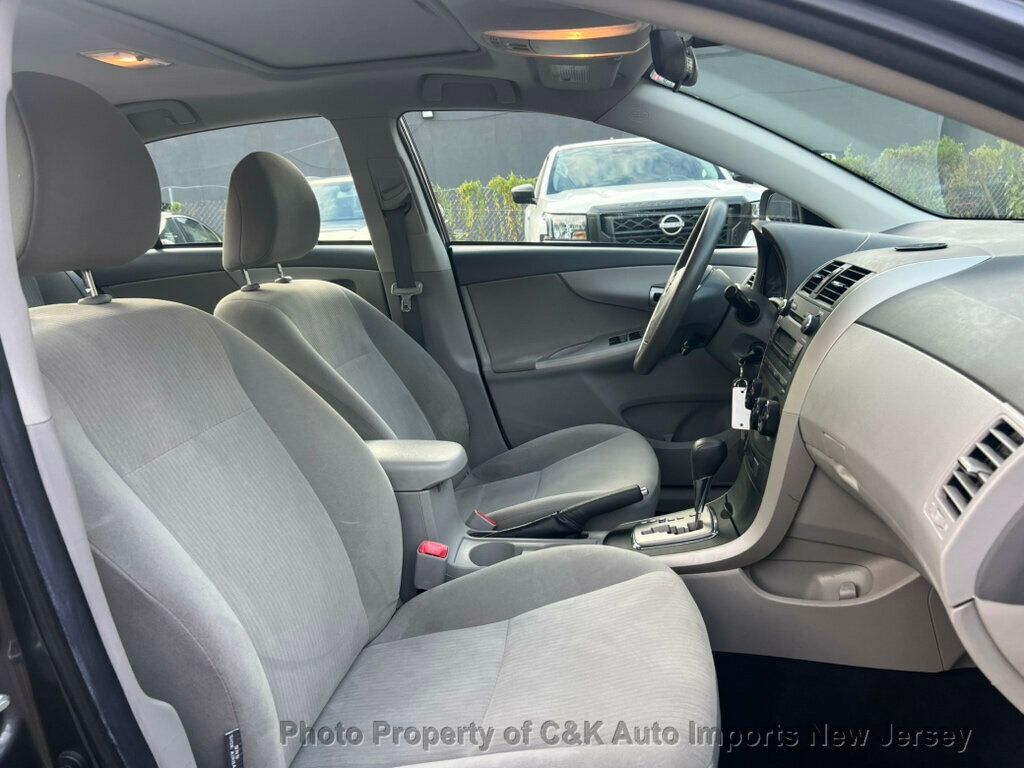 2010 Toyota Corolla LE photo 27