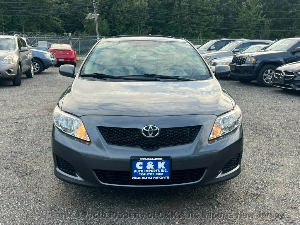 2010 Toyota Corolla LE photo 3