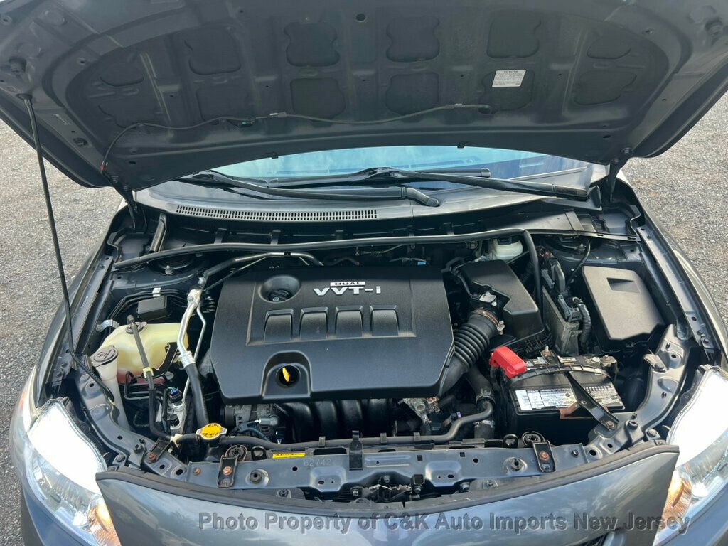 2010 Toyota Corolla LE photo 41