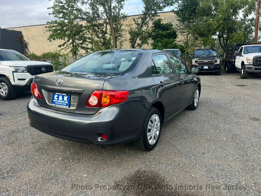 2010 Toyota Corolla LE photo 7