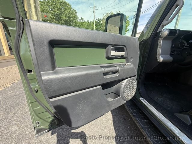 2010 Toyota FJ Cruiser 4WD 4dr Automatic - 23036507 - 10
