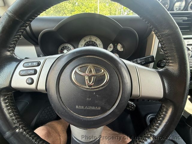 2010 Toyota FJ Cruiser 4WD 4dr Automatic - 23036507 - 11