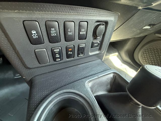 2010 Toyota FJ Cruiser 4WD 4dr Automatic - 23036507 - 17