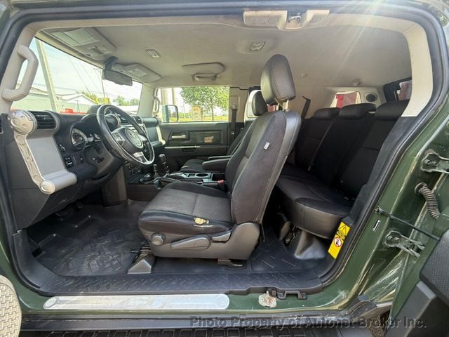 2010 Toyota FJ Cruiser 4WD 4dr Automatic - 23036507 - 19