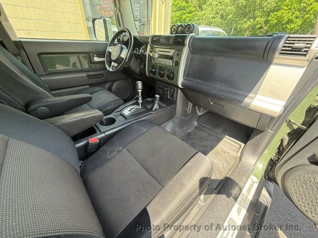 2010 Toyota FJ Cruiser 4WD 4dr Automatic - 23036507 - 24