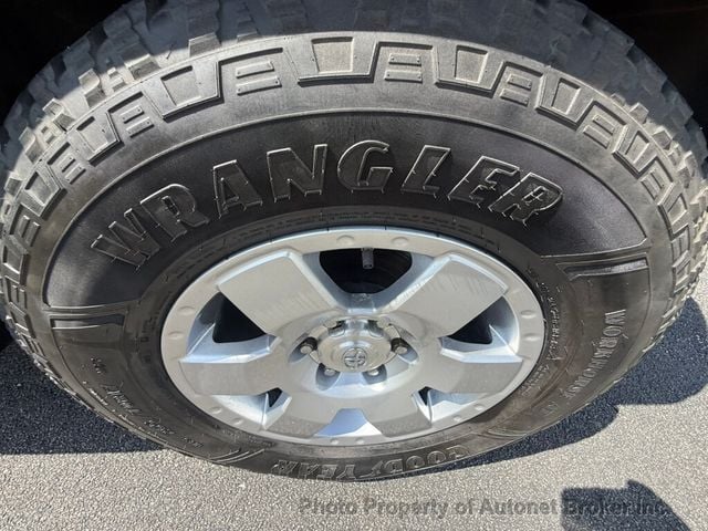 2010 Toyota FJ Cruiser 4WD 4dr Automatic - 23036507 - 28