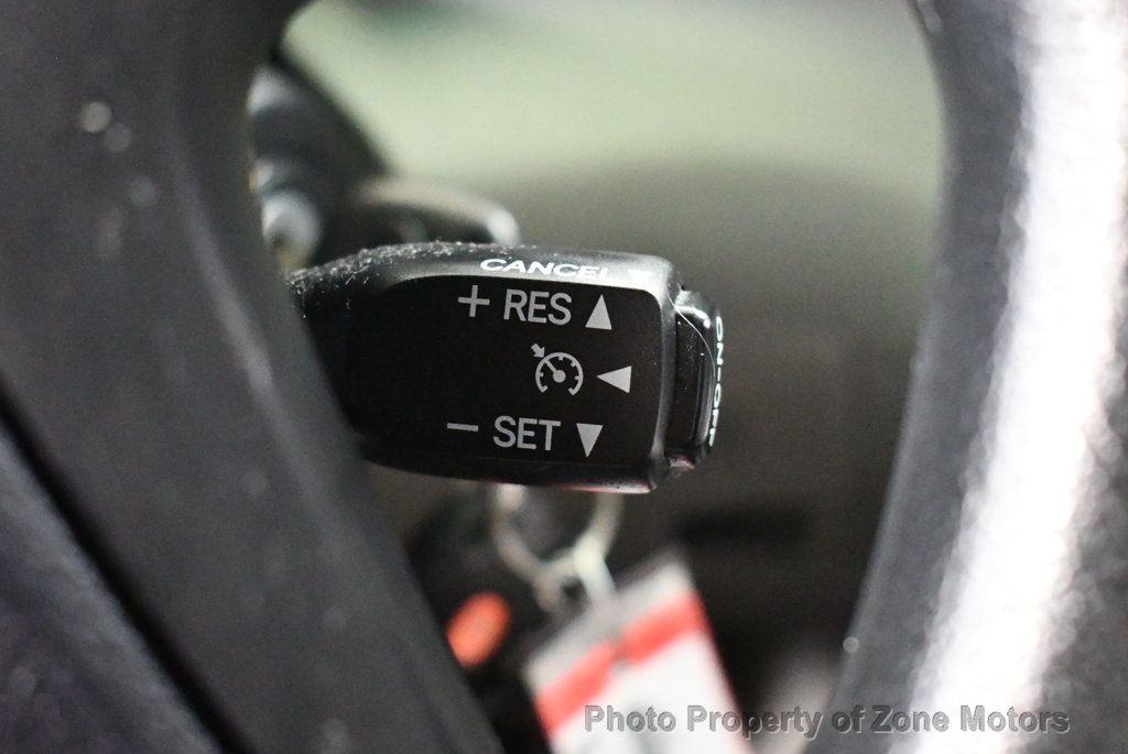 2010 Toyota Highlander Base photo 28